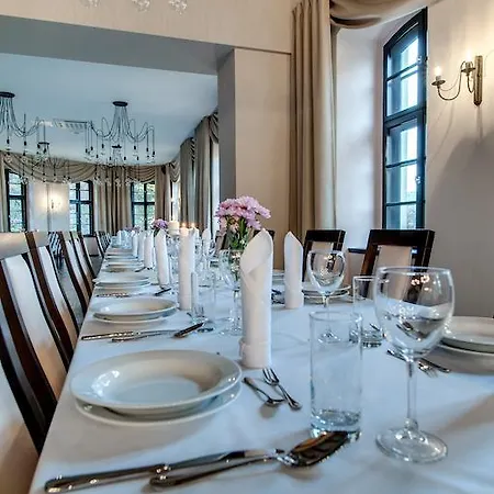 호텔 Grepielnia 4*