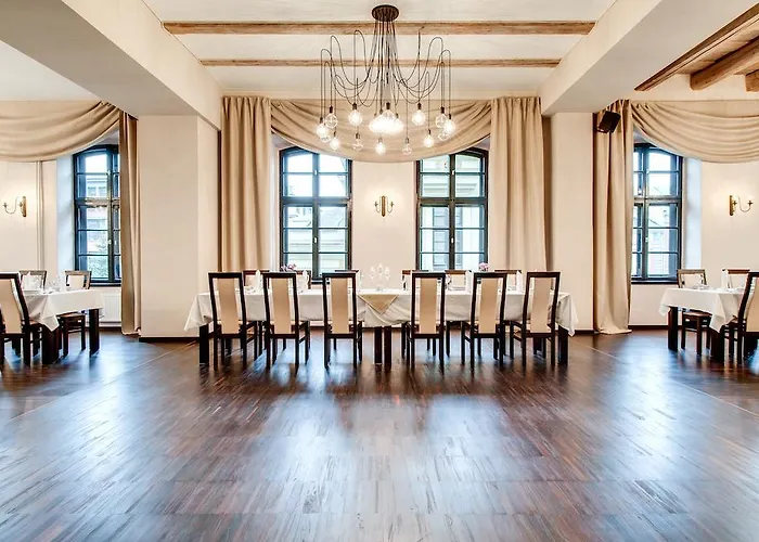 فندق Grepielnia 4*